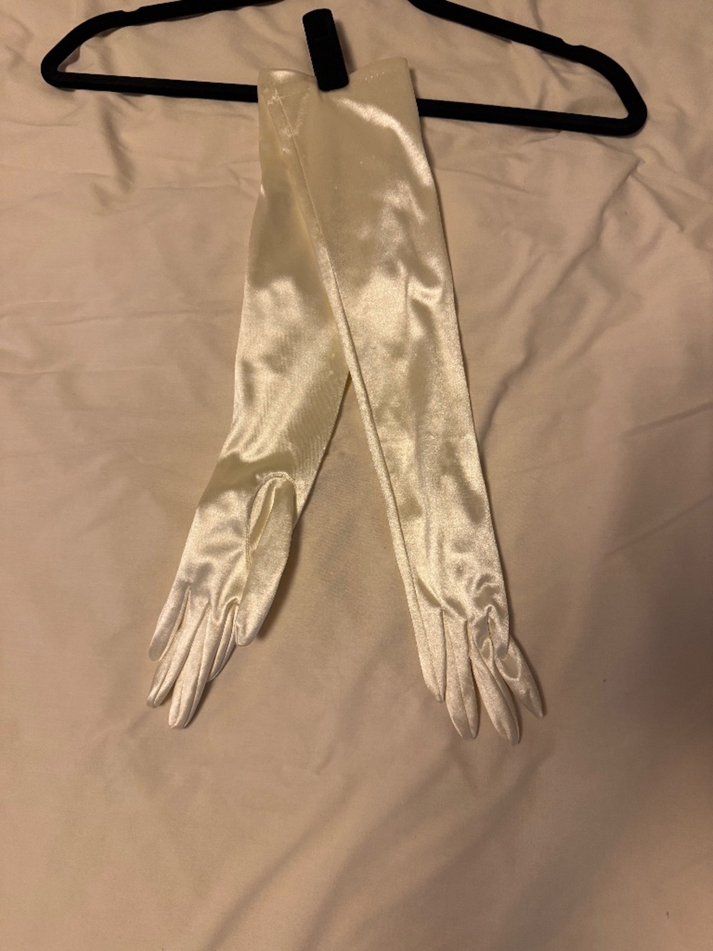 Opera Gloves - Cream colored